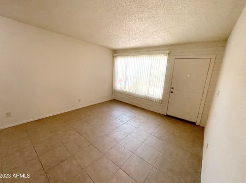 6713 Myrtle Ave, Glendale AZ 85301-1801 exterior