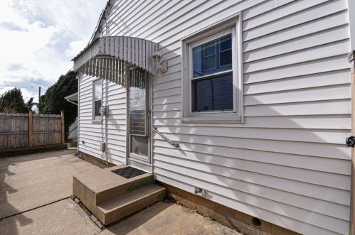 7119 Beloit Rd, Milwaukee WI 53219-1963 exterior