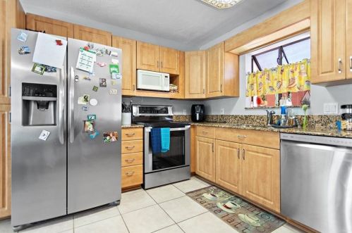 6534 18th Way, Saint Petersburg FL  33702-7146 exterior