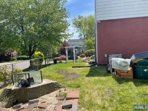 71 Jasper Ave, Teaneck NJ  07666-3816 exterior