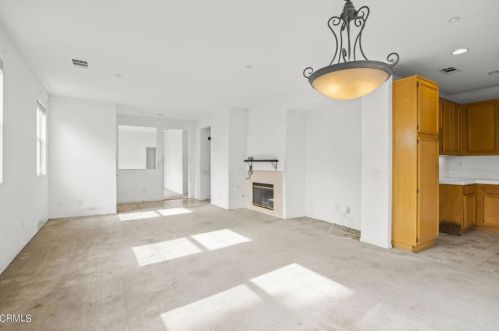 3870 Shakespeare Dr, Oxnard CA  93033-6868 exterior