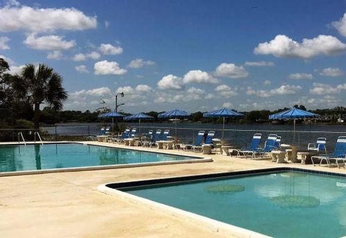 904 Wintergreen Blvd, Casselberry FL  32730-2928 exterior