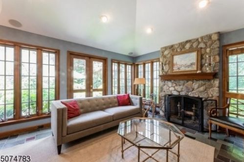 20 Gordon Pl, Verona NJ  07044-2608 exterior