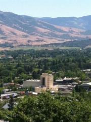 218 Logan Dr, Ashland, OR 97520-6600