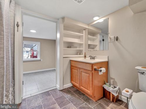 829 5 St, Lancaster PA  17603-5026 exterior