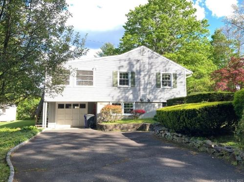 154 Ponus Ave, Norwalk, CT 06850-1832