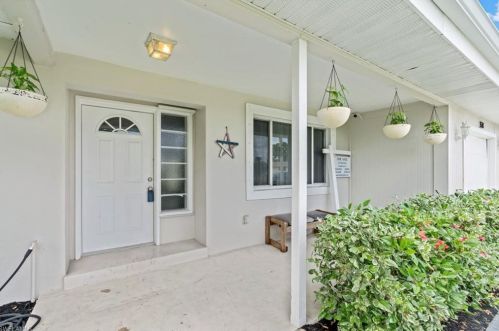 1518 4th Ter, Cape Coral, FL 33909-2140