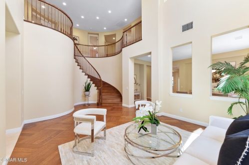 3824 Doheney Ct, Simi Valley CA  93063-0208 exterior