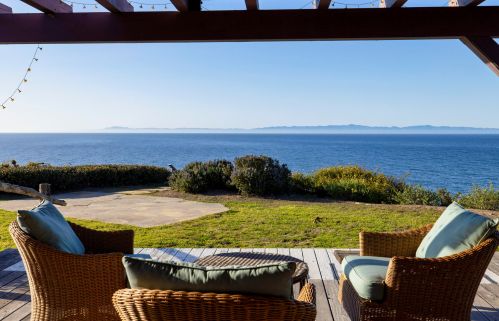 101 Mesa Ln, Santa Barbara CA  93109-1822 exterior