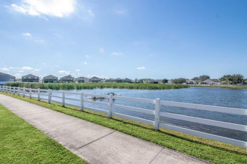 2232 Roanoke Spg Dr, Ruskin FL 33570-6315 exterior