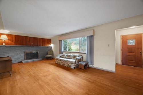 2557 Nicholson Rd, Sewickley PA  15143-8502 exterior