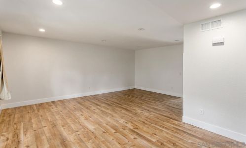 2707 Via Colima, Carlsbad CA  92010-1377 exterior