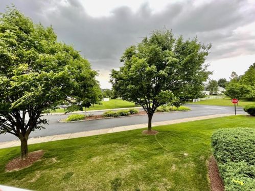 1009 Old Course Ln, Easton PA  18042-6975 exterior