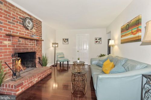 1311 Cold Harbor Ct, Herndon VA 20170-2018 exterior