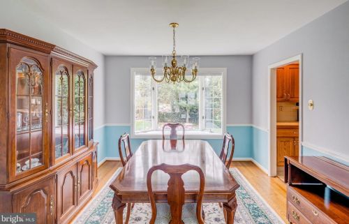 852 Wayside Ln, Tavistock NJ 08033-1047 exterior