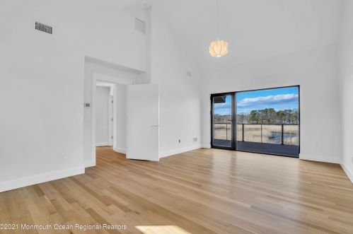 49 Cherokee Ln, Bricktown NJ  08724-4405 exterior