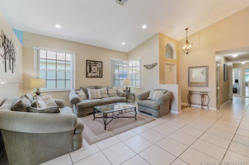 15726 16 Ct, Hollywood FL 33026-0509 exterior