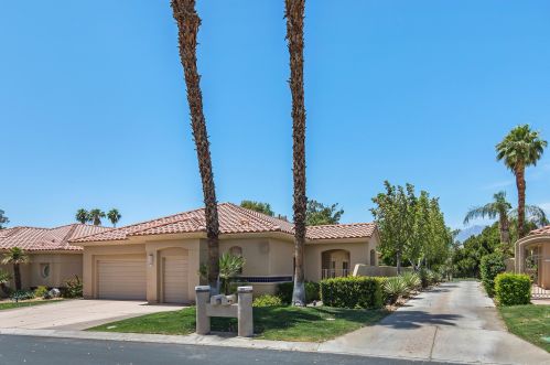 122 Kavenish Dr, Rancho Mirage CA  92270-3244 exterior