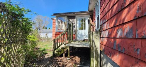 36 Briggs St, United States Coast Guard Ac, CT 06320-3804