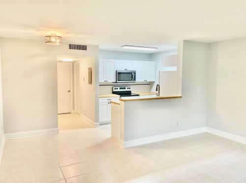 1804 Meadows Cir, Boynton Beach, FL 33436-9227
