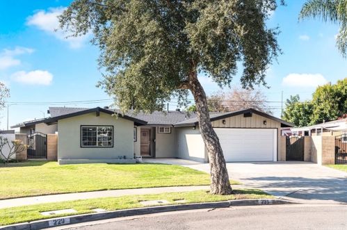 225 Edgar Ave, Fullerton, CA 92831-4701