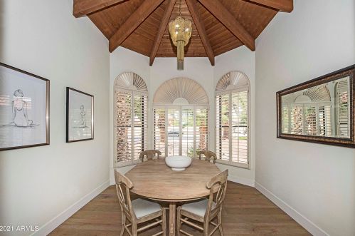 5301 Paradise Dr, Scottsdale AZ 85260-5433 exterior