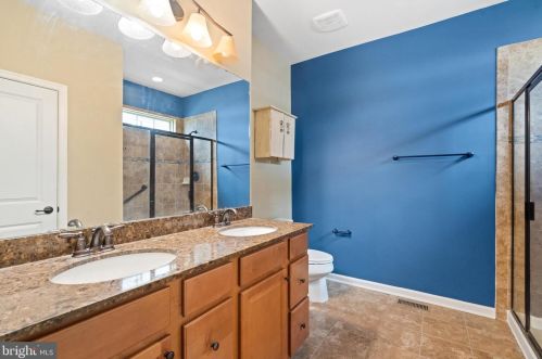 32 Black Forest Ln, Lovettsville VA  20180-8506 exterior