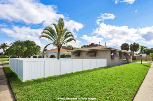 515 8th St, West Palm Beach FL  33403-3101 exterior