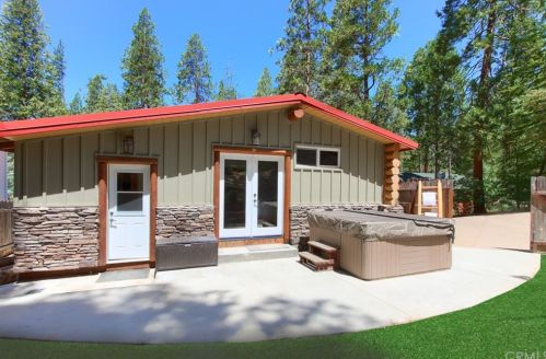 39667 Idylwild, Bass Lake CA  93604-9707 exterior