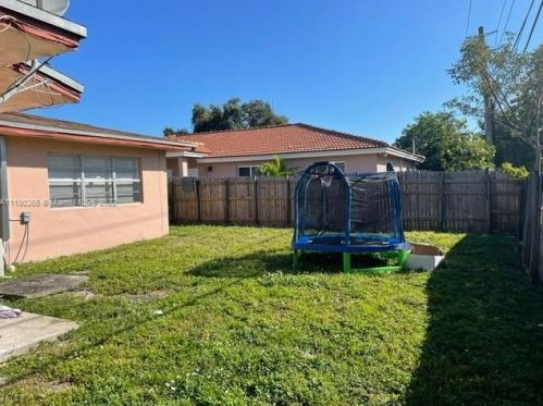 6118 40th St, Hollywood FL  33023-5174 exterior