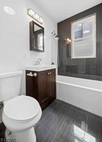 131 Paine Ave, Irvington NJ  07111-2902 exterior