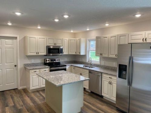 213 Falcon St, Bellefontaine, OH 43311