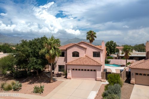 7659 Golden River Ln, Tucson, AZ 85715-3559