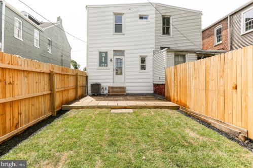 237 Elm St, Lancaster PA  17603-3445 exterior
