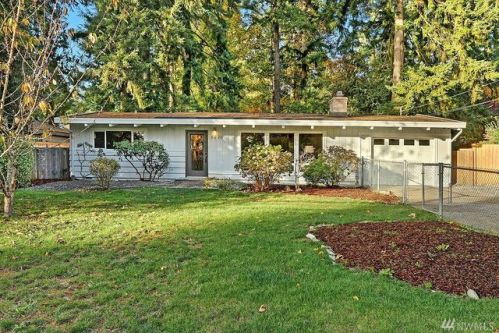 8226 145 St, Bothell WA  98028-8300 exterior