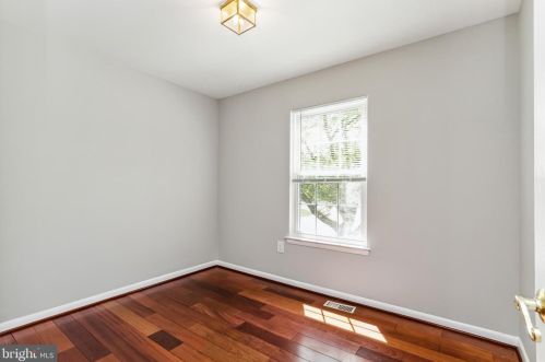 13207 Nassau Dr, Woodbridge VA  22193-4104 exterior