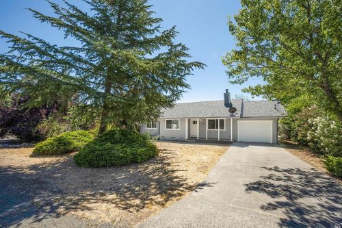 18078 Spyglass Rd, Middletown, CA 95467-8636
