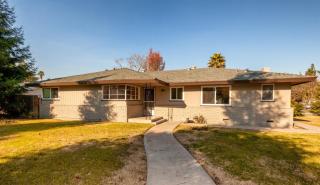 1530 Roberts Ave, Fresno, CA 93711-2345