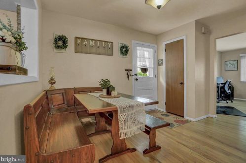 541 Old Orchard Ln, Camp Hill PA  17011-1829 exterior