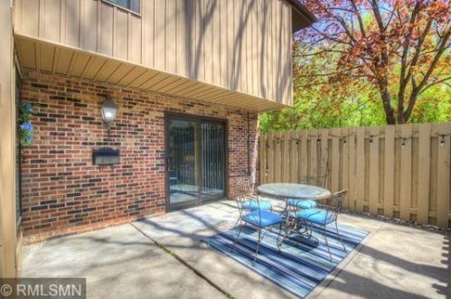 2547 Unity Ave, Minneapolis MN  55422-3451 exterior