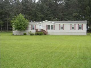 23620 Cumberland Rd, Robertsdale, AL 36567-3986