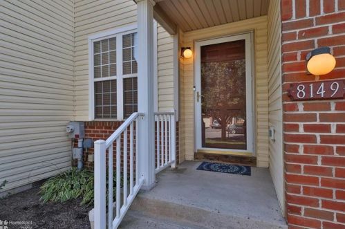 8149 Cross Creek Cir, Breinigsville PA  18031-1330 exterior