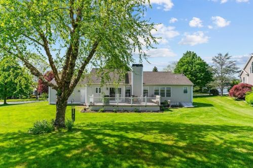 65 Carriage Trl, Middletown RI  02842-7251 exterior