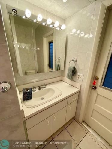 8631 17 Ct, Hollywood FL 33028 exterior