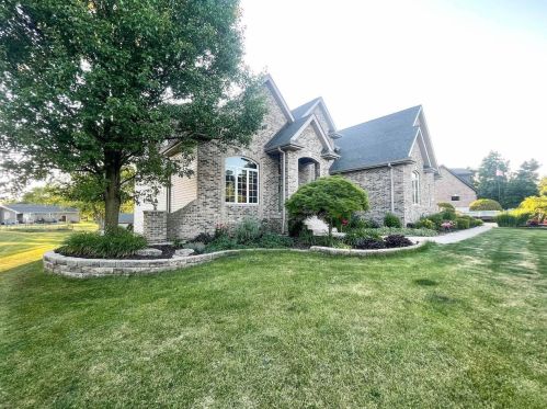 8980 Randall Dr, Dyer, IN 46373-9060