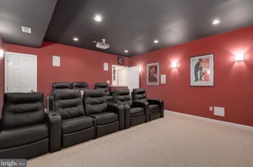 14149 Murphy Ter, Gainesville VA  20155-1725 exterior