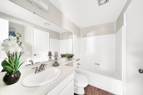 37 Greenfield, Irvine CA 92614-7051 exterior