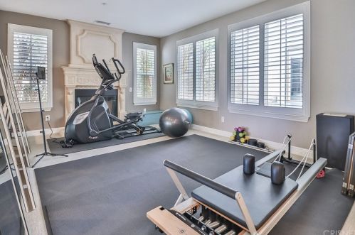 4110 Eagle Flight Dr, Simi Valley CA 93065-0225 exterior