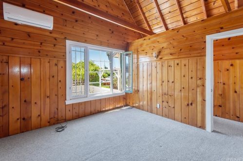 16027 Hartland St, Van Nuys CA 91406-4808 exterior