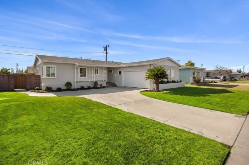 1472 Roberta Ave, Fullerton, CA 92833-4617